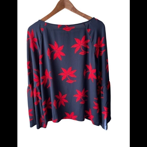 BANANA Republic boat neck bell sleeve floral navy and red blouse small - Picture 2 of 8